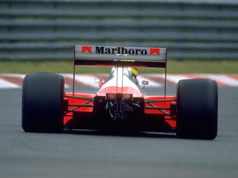  McLaren Honda MP4-4 1988 года  (фото 8 из 9)